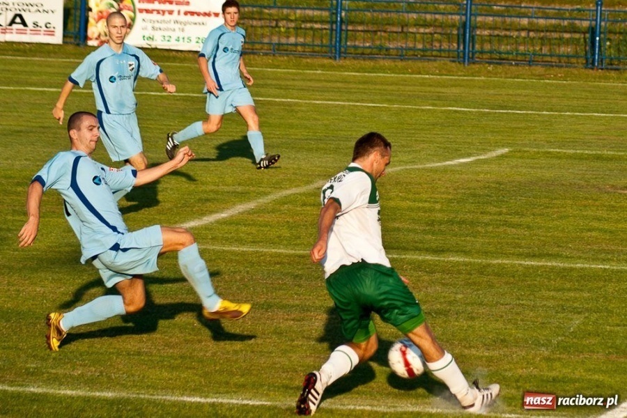 Zdjęcie w galerii na portalu naszraciborz.pl: Unia za słaba na Rekord wiadomości z regionu