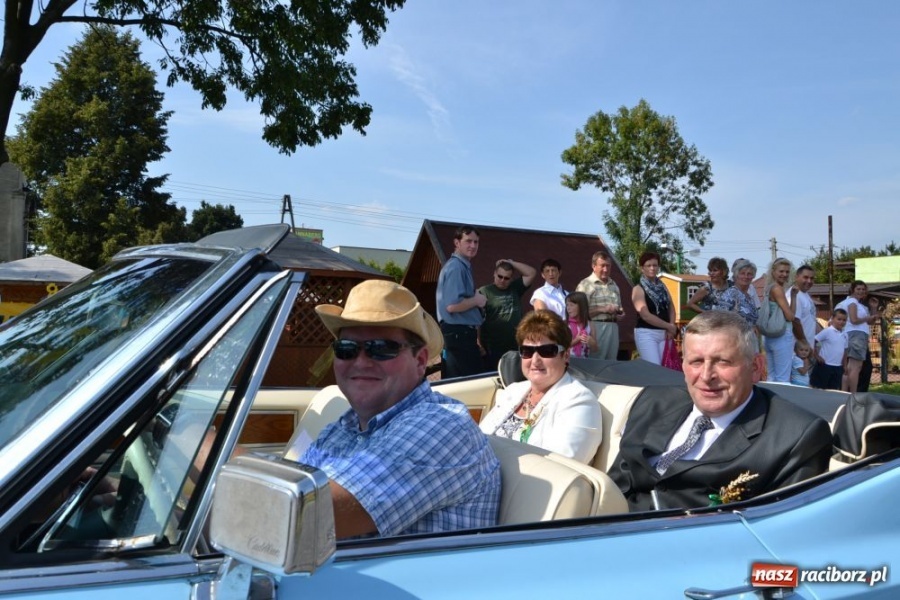 Zdjęcie w galerii na portalu naszraciborz.pl: Chałupki - MEGA frekwencja i o. Mateusz wiadomości z regionu