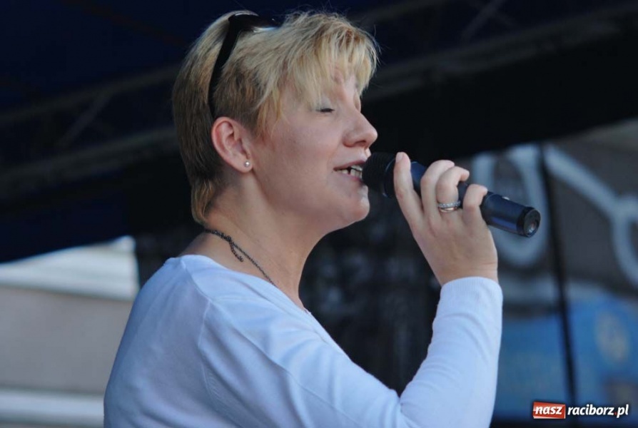 Zdjęcie w galerii na portalu naszraciborz.pl: Kolorowa niedziela na raciborskim Rynku wiadomości z regionu