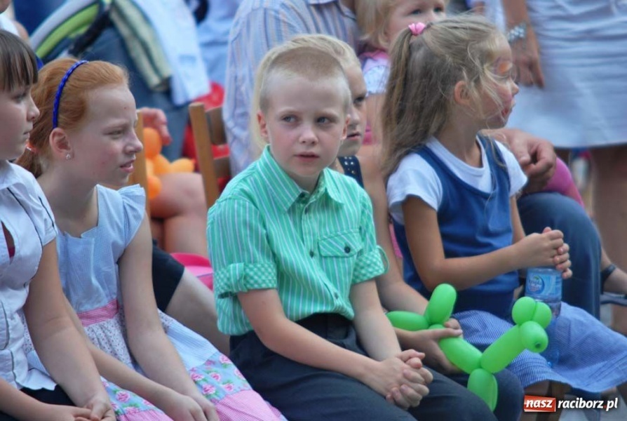 Zdjęcie w galerii na portalu naszraciborz.pl: Kolorowa niedziela na raciborskim Rynku wiadomości z regionu