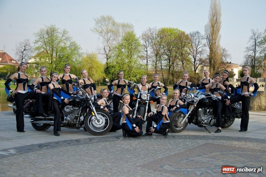 Zdjęcie w galerii na portalu naszraciborz.pl: W tańcu jak ryby w wodzie wiadomości z regionu