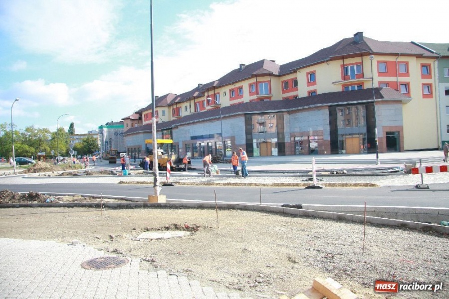 Zdjęcie w galerii na portalu naszraciborz.pl: Nowy plac Notburgi, remont pływalni PWSZ wiadomości z regionu