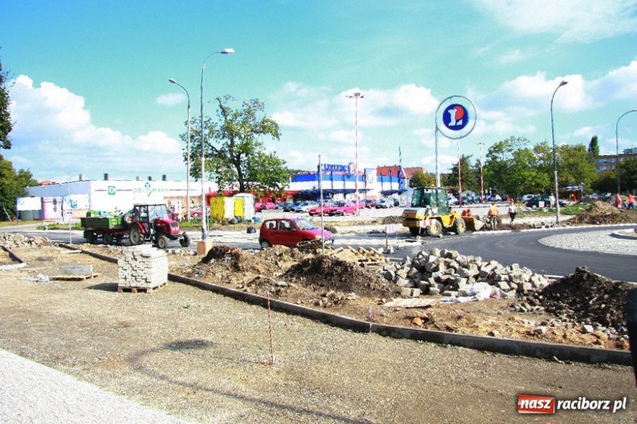 Zdjęcie w galerii na portalu naszraciborz.pl: Nowy plac Notburgi, remont pływalni PWSZ wiadomości z regionu