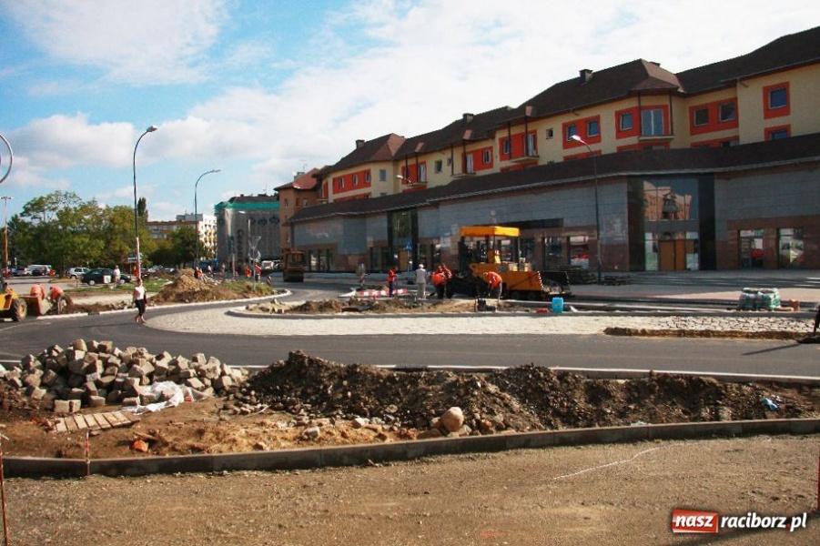 Zdjęcie w galerii na portalu naszraciborz.pl: Nowy plac Notburgi, remont pływalni PWSZ wiadomości z regionu