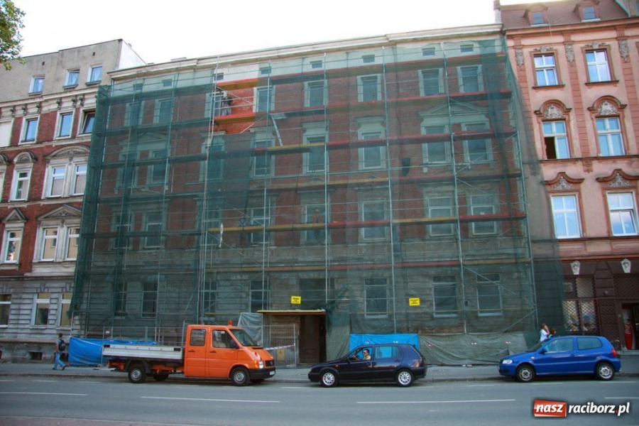 Zdjęcie w galerii na portalu naszraciborz.pl: Nowy plac Notburgi, remont pływalni PWSZ wiadomości z regionu