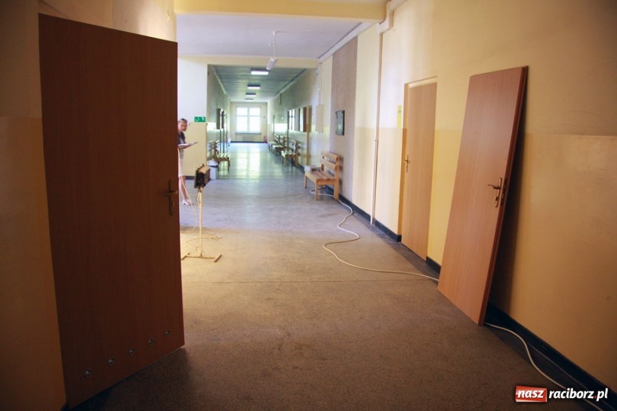 Zdjęcie w galerii na portalu naszraciborz.pl: Nowy plac Notburgi, remont pływalni PWSZ wiadomości z regionu