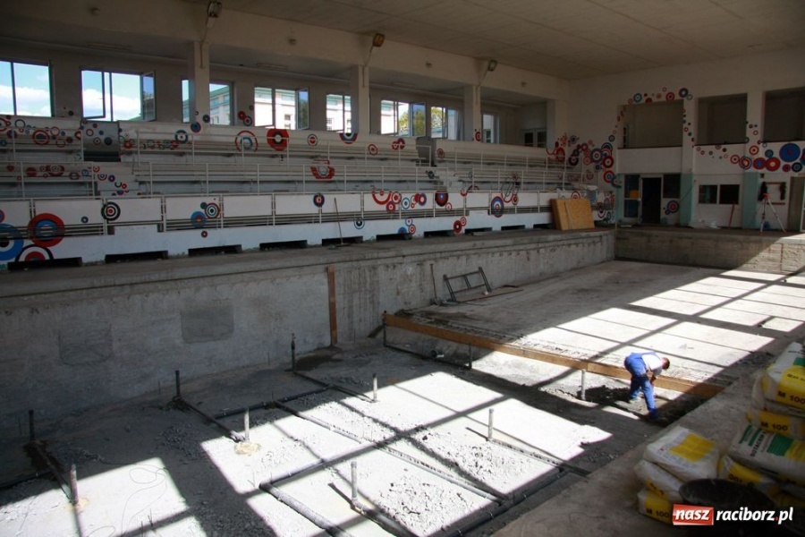 Zdjęcie w galerii na portalu naszraciborz.pl: Nowy plac Notburgi, remont pływalni PWSZ wiadomości z regionu