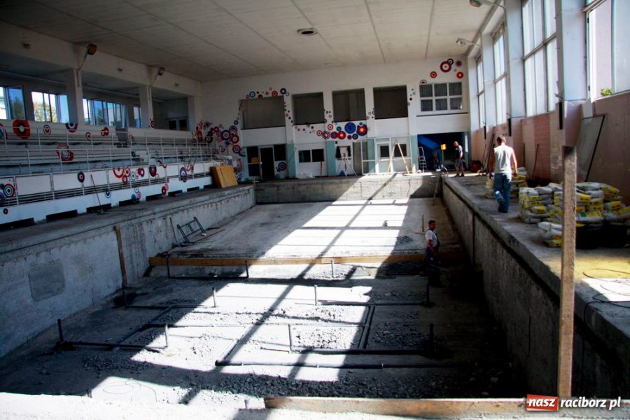 Zdjęcie w galerii na portalu naszraciborz.pl: Nowy plac Notburgi, remont pływalni PWSZ wiadomości z regionu