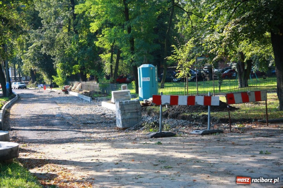 Zdjęcie w galerii na portalu naszraciborz.pl: Nowy plac Notburgi, remont pływalni PWSZ wiadomości z regionu