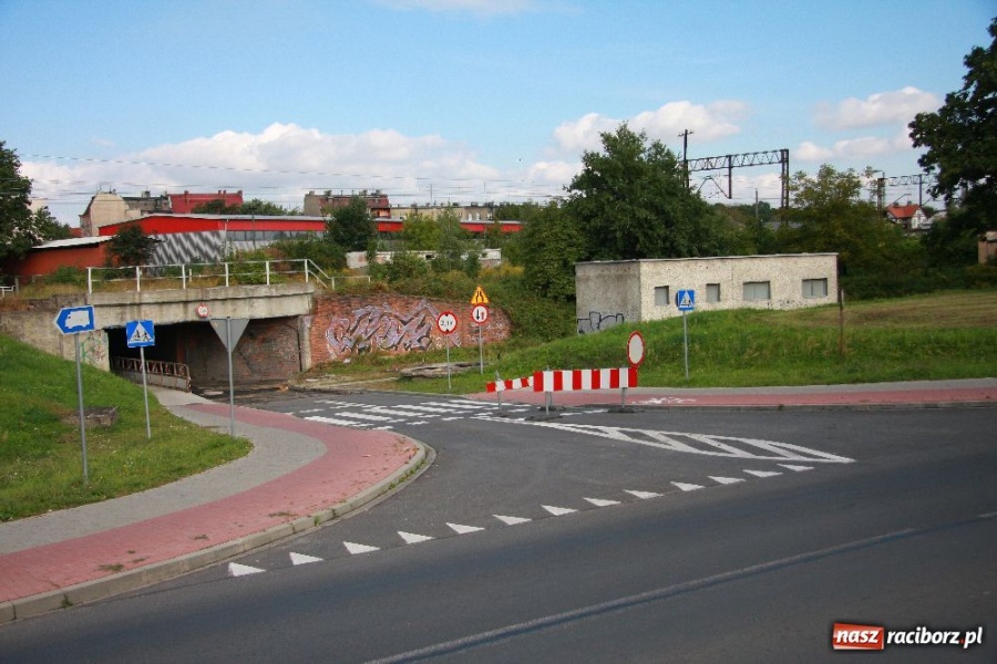 Zdjęcie w galerii na portalu naszraciborz.pl: Nowy plac Notburgi, remont pływalni PWSZ wiadomości z regionu