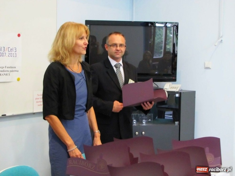 Zdjęcie w galerii na portalu naszraciborz.pl: Tytuł mianowanego, 300 zł więcej... wiadomości z regionu