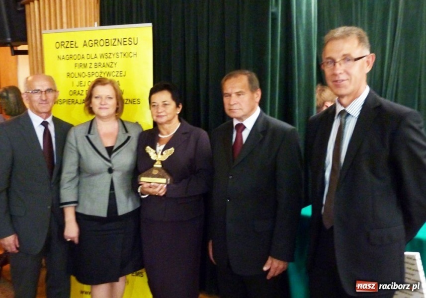 Zdjęcie w galerii na portalu naszraciborz.pl: Bank i prezydent odebrali Orły wiadomości z regionu