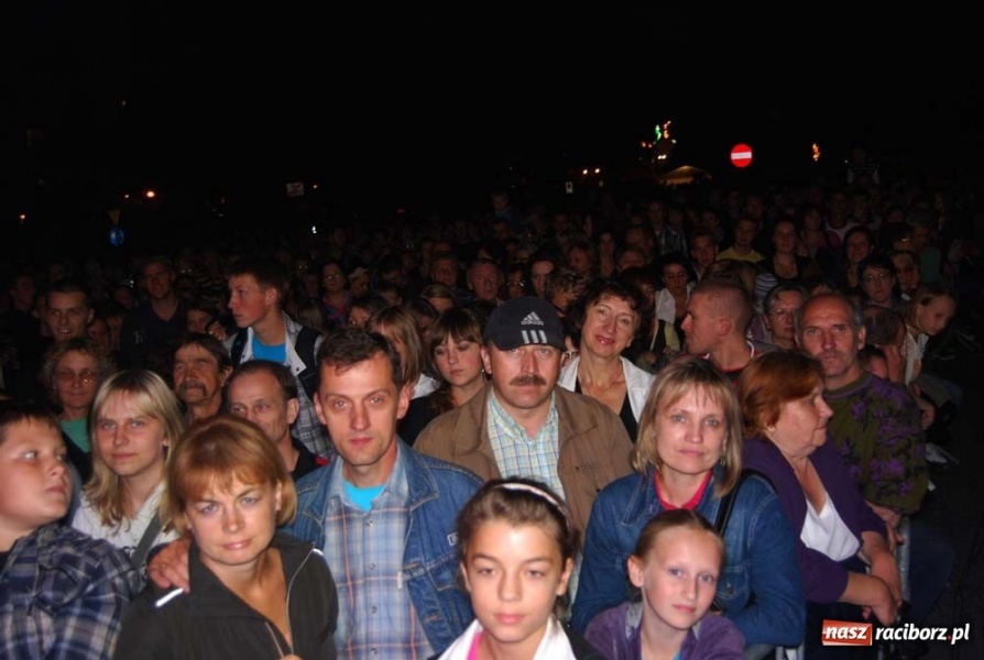 Zdjęcie w galerii na portalu naszraciborz.pl: Racibórz pożegnał lato z Kayah wiadomości z regionu