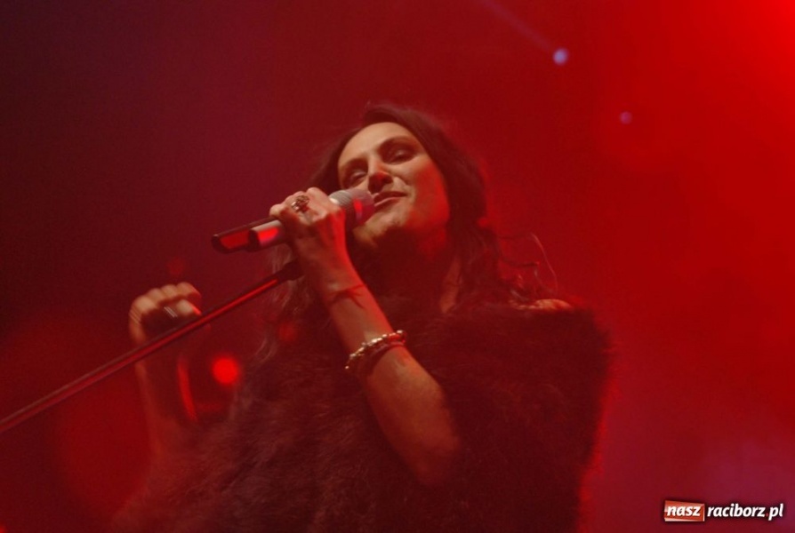 Zdjęcie w galerii na portalu naszraciborz.pl: Racibórz pożegnał lato z Kayah wiadomości z regionu