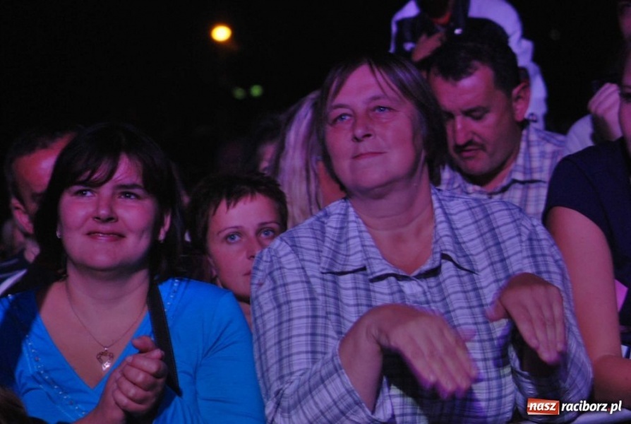 Zdjęcie w galerii na portalu naszraciborz.pl: Racibórz pożegnał lato z Kayah wiadomości z regionu