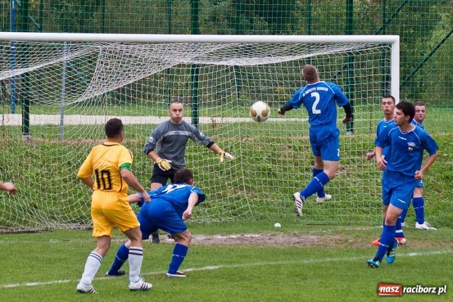 Zdjęcie w galerii na portalu naszraciborz.pl: B klasa: hit kolejki na remis wiadomości z regionu