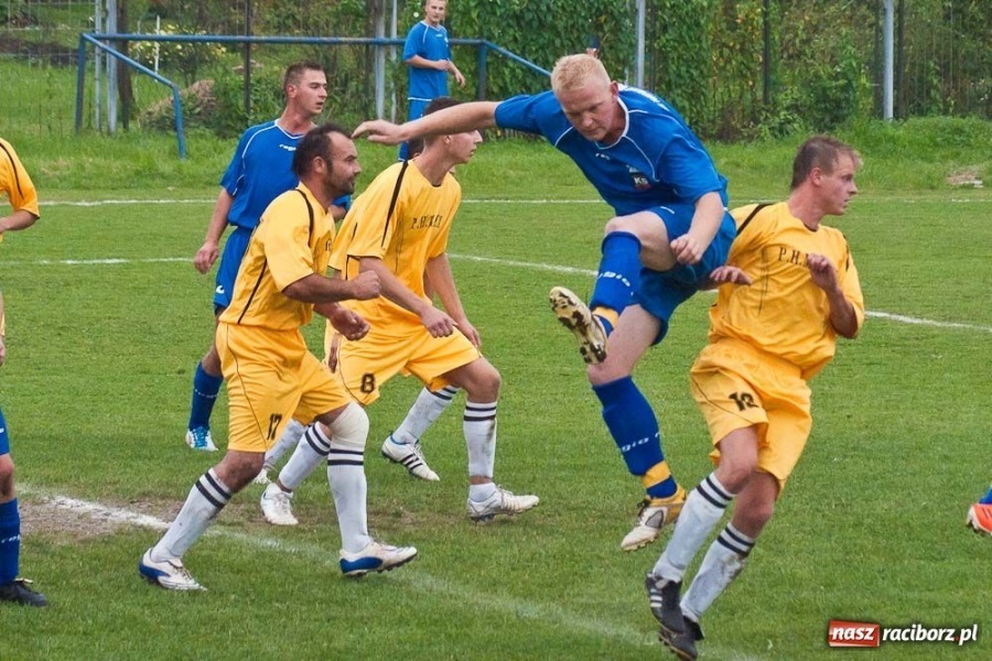 Zdjęcie w galerii na portalu naszraciborz.pl: B klasa: hit kolejki na remis wiadomości z regionu