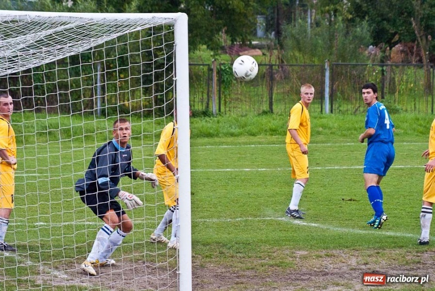 Zdjęcie w galerii na portalu naszraciborz.pl: B klasa: hit kolejki na remis wiadomości z regionu