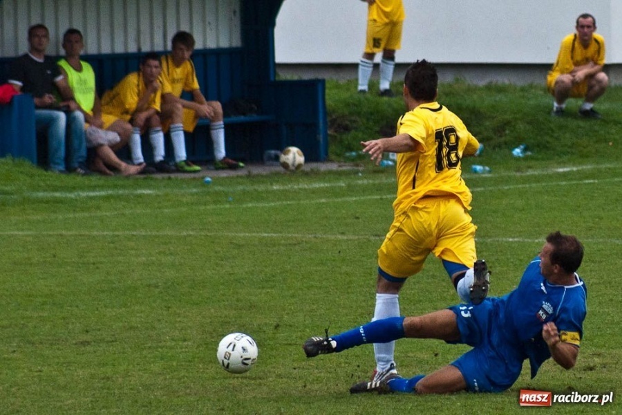 Zdjęcie w galerii na portalu naszraciborz.pl: B klasa: hit kolejki na remis wiadomości z regionu