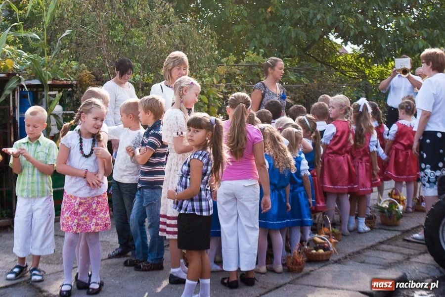 Zdjęcie w galerii na portalu naszraciborz.pl: Dożynki sołeckie w Tworkowie wiadomości z regionu