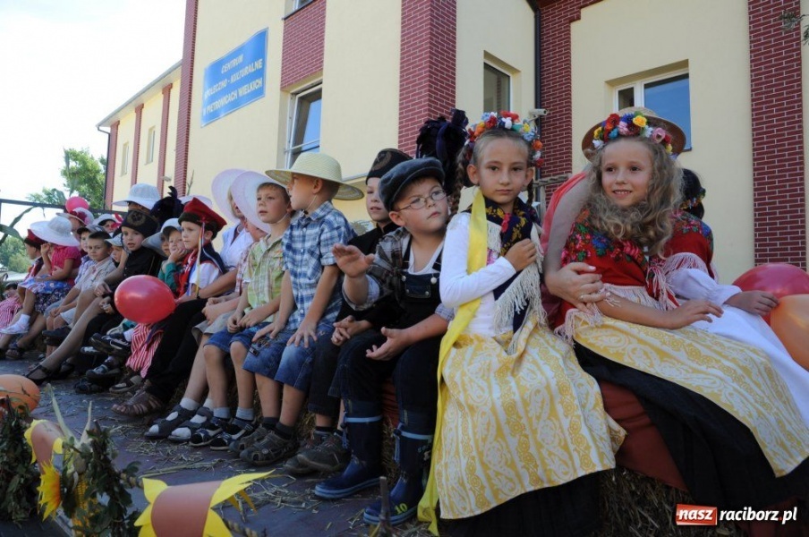 Zdjęcie w galerii na portalu naszraciborz.pl: W Pietrowicach rewia sprzętu wiadomości z regionu