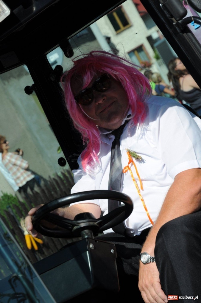 Zdjęcie w galerii na portalu naszraciborz.pl: W Pietrowicach rewia sprzętu wiadomości z regionu