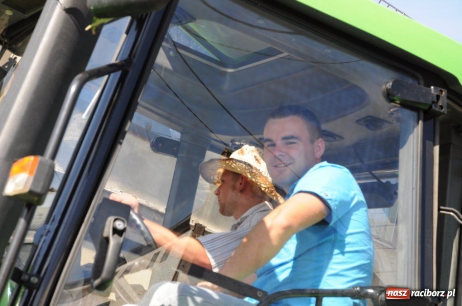 Zdjęcie w galerii na portalu naszraciborz.pl: W Pietrowicach rewia sprzętu wiadomości z regionu