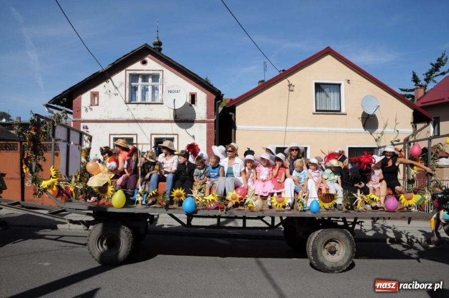 Zdjęcie w galerii na portalu naszraciborz.pl: W Pietrowicach rewia sprzętu wiadomości z regionu