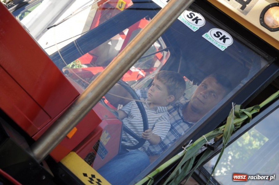 Zdjęcie w galerii na portalu naszraciborz.pl: W Pietrowicach rewia sprzętu wiadomości z regionu