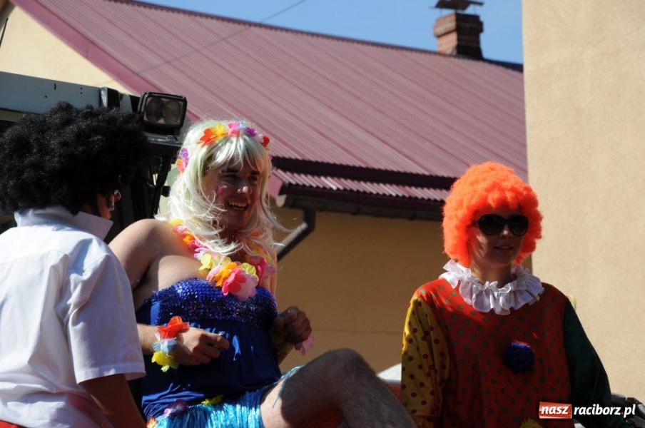 Zdjęcie w galerii na portalu naszraciborz.pl: W Pietrowicach rewia sprzętu wiadomości z regionu