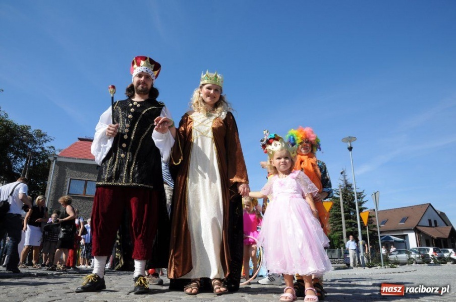 Zdjęcie w galerii na portalu naszraciborz.pl: Dobrodzieje mają teraz swoją aleję wiadomości z regionu