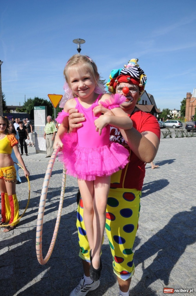 Zdjęcie w galerii na portalu naszraciborz.pl: Dobrodzieje mają teraz swoją aleję wiadomości z regionu