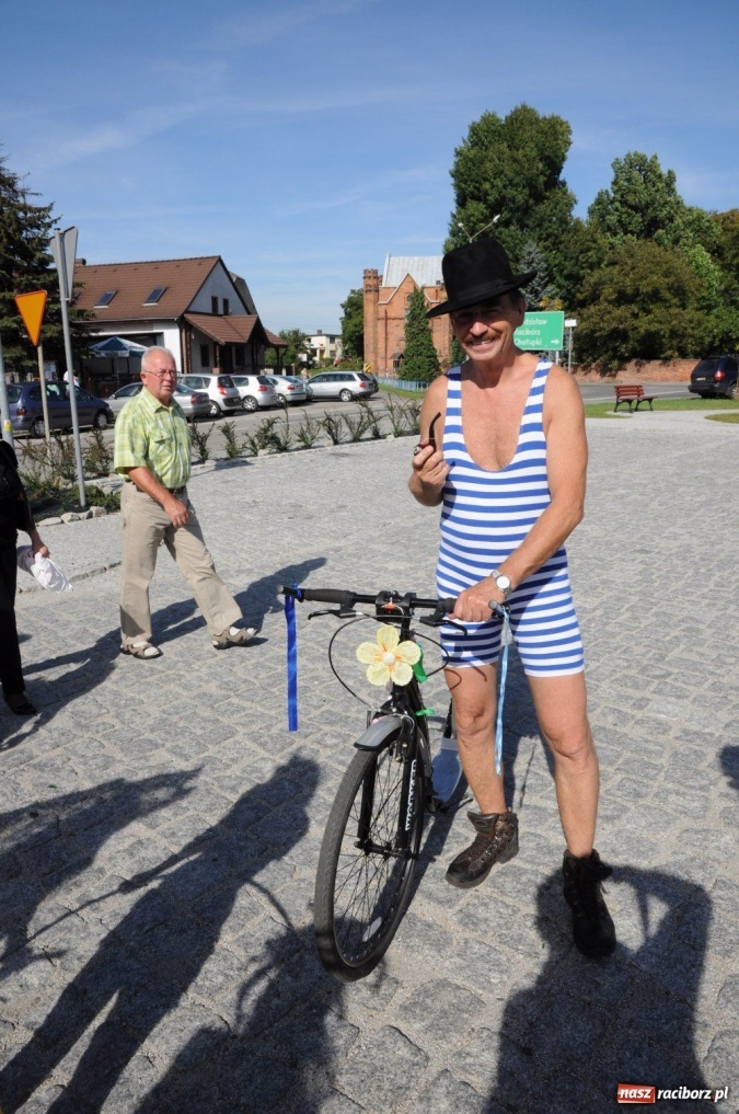 Zdjęcie w galerii na portalu naszraciborz.pl: Dobrodzieje mają teraz swoją aleję wiadomości z regionu