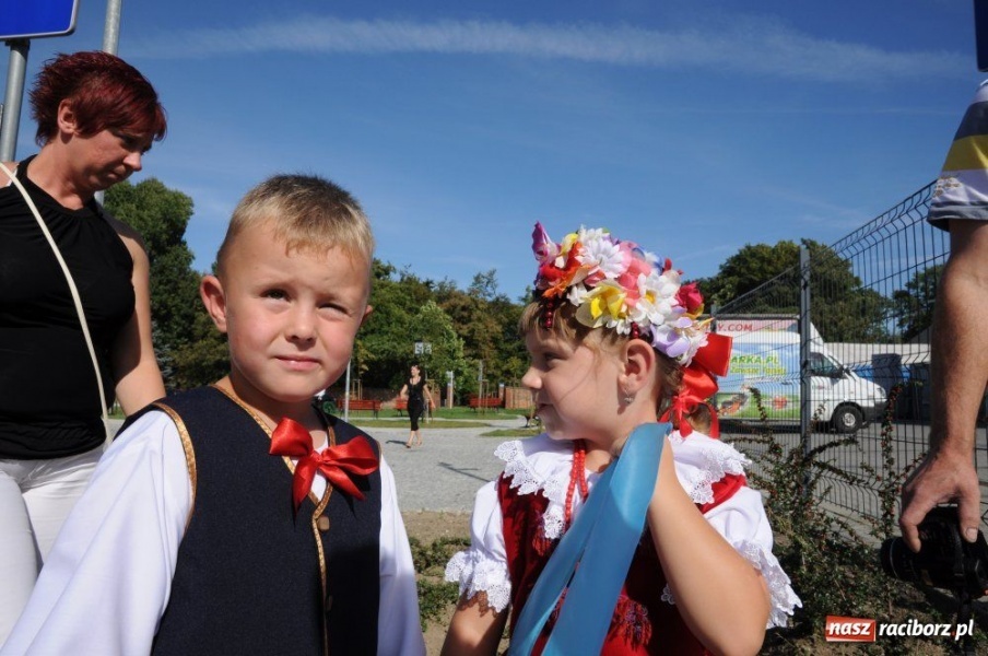 Zdjęcie w galerii na portalu naszraciborz.pl: Dobrodzieje mają teraz swoją aleję wiadomości z regionu