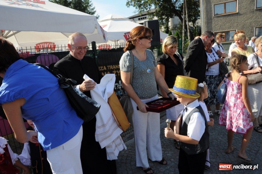 Zdjęcie w galerii na portalu naszraciborz.pl: Dobrodzieje mają teraz swoją aleję wiadomości z regionu