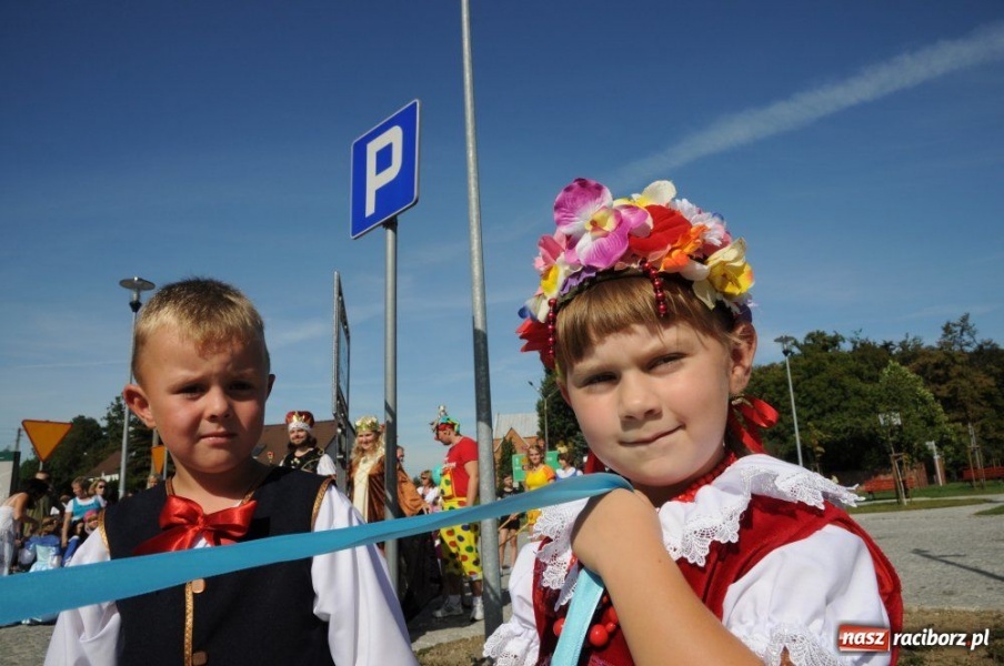 Zdjęcie w galerii na portalu naszraciborz.pl: Dobrodzieje mają teraz swoją aleję wiadomości z regionu