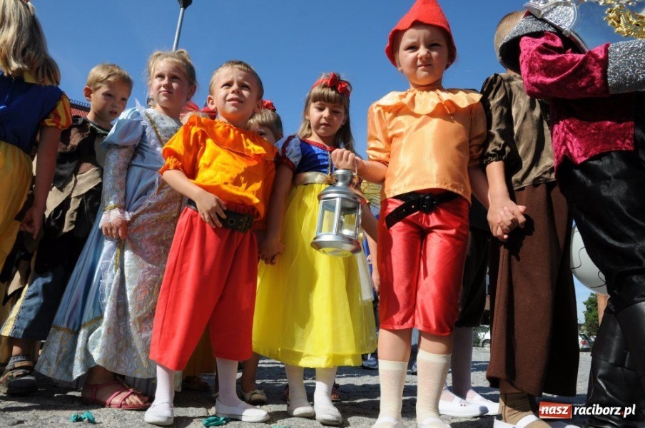 Zdjęcie w galerii na portalu naszraciborz.pl: Dobrodzieje mają teraz swoją aleję wiadomości z regionu