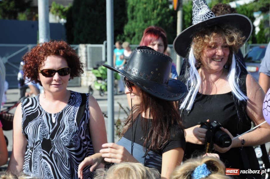 Zdjęcie w galerii na portalu naszraciborz.pl: Dobrodzieje mają teraz swoją aleję wiadomości z regionu