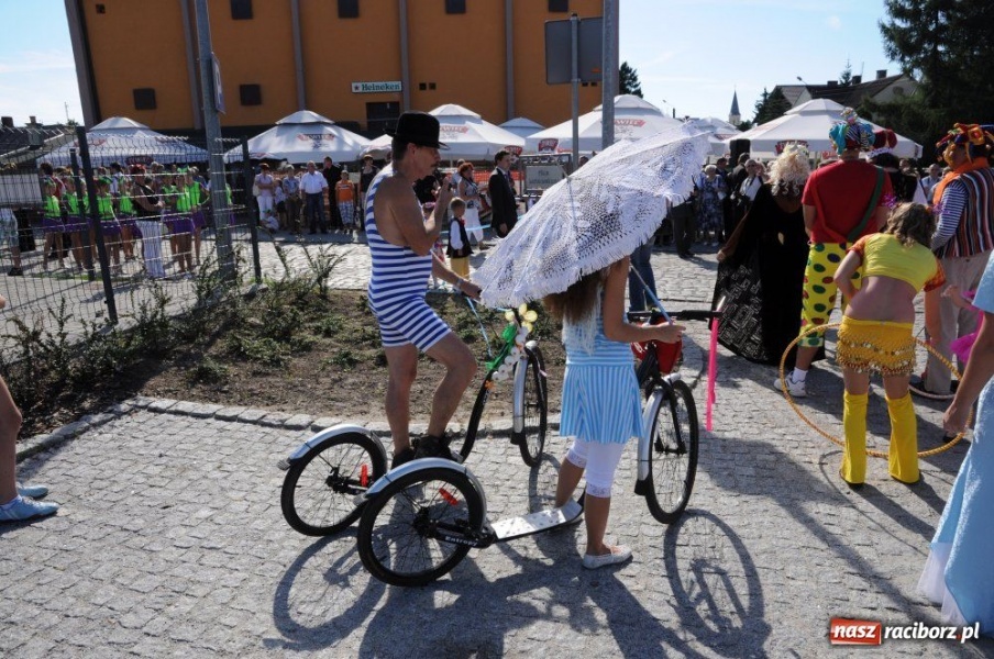 Zdjęcie w galerii na portalu naszraciborz.pl: Dobrodzieje mają teraz swoją aleję wiadomości z regionu