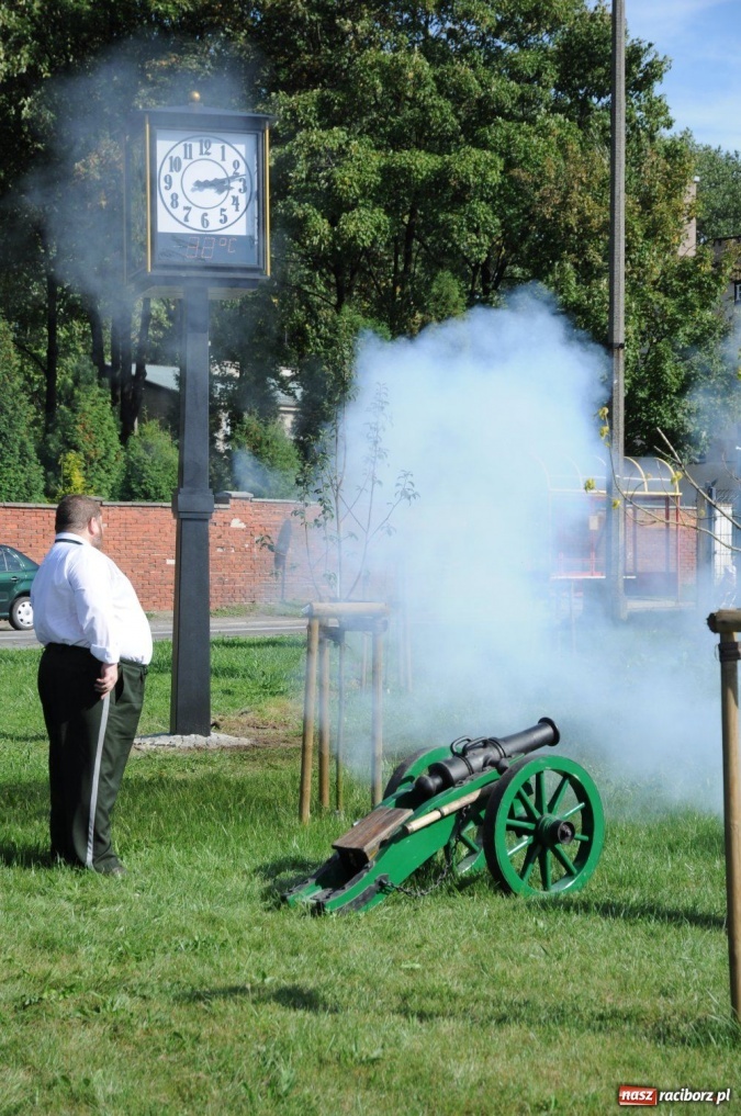 Zdjęcie w galerii na portalu naszraciborz.pl: Dobrodzieje mają teraz swoją aleję wiadomości z regionu