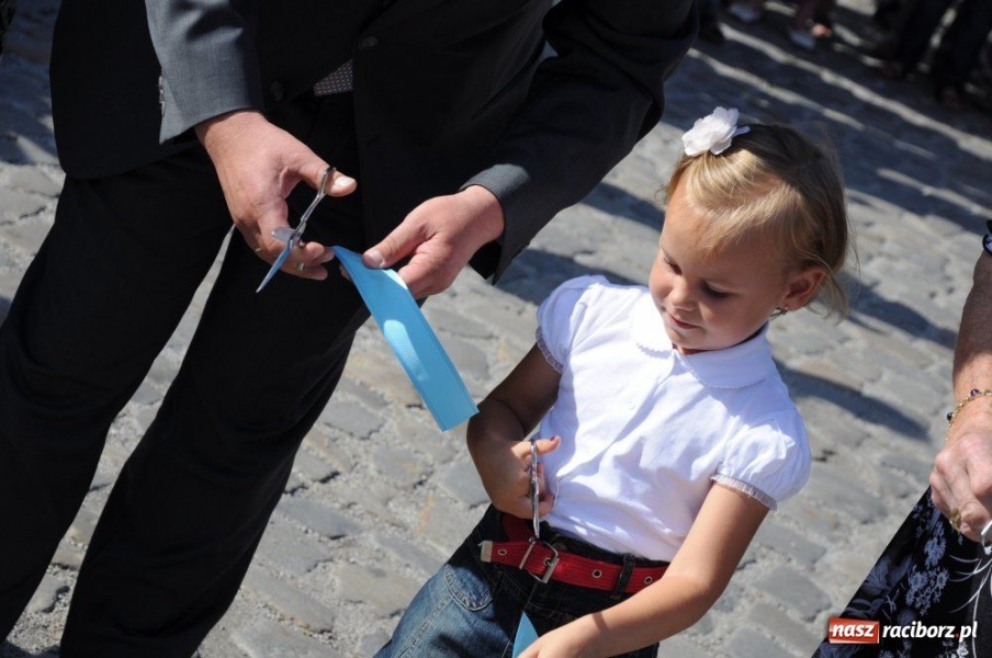 Zdjęcie w galerii na portalu naszraciborz.pl: Dobrodzieje mają teraz swoją aleję wiadomości z regionu