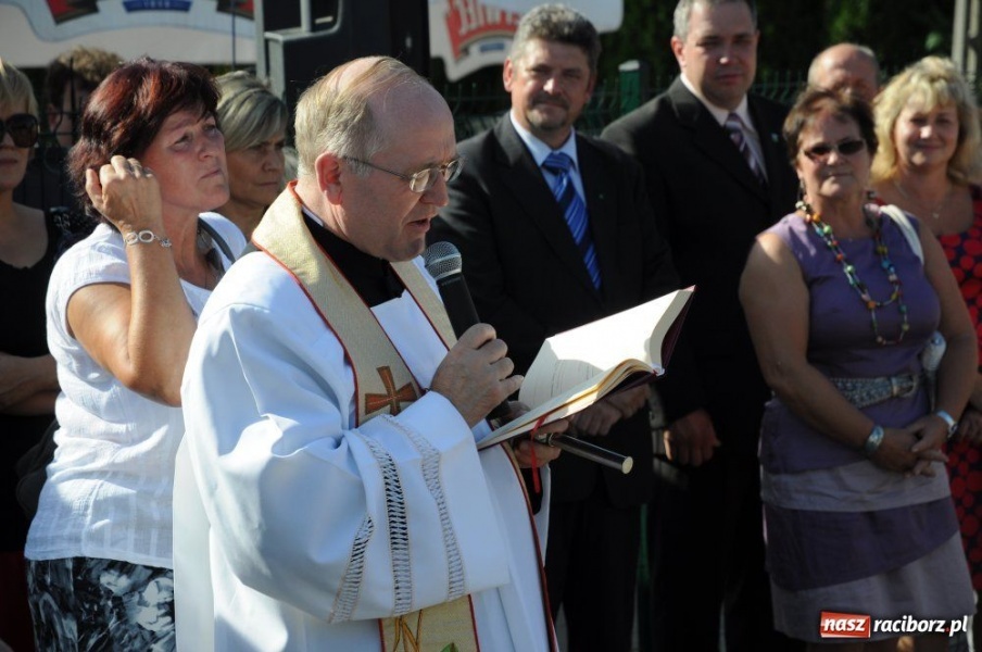 Zdjęcie w galerii na portalu naszraciborz.pl: Dobrodzieje mają teraz swoją aleję wiadomości z regionu