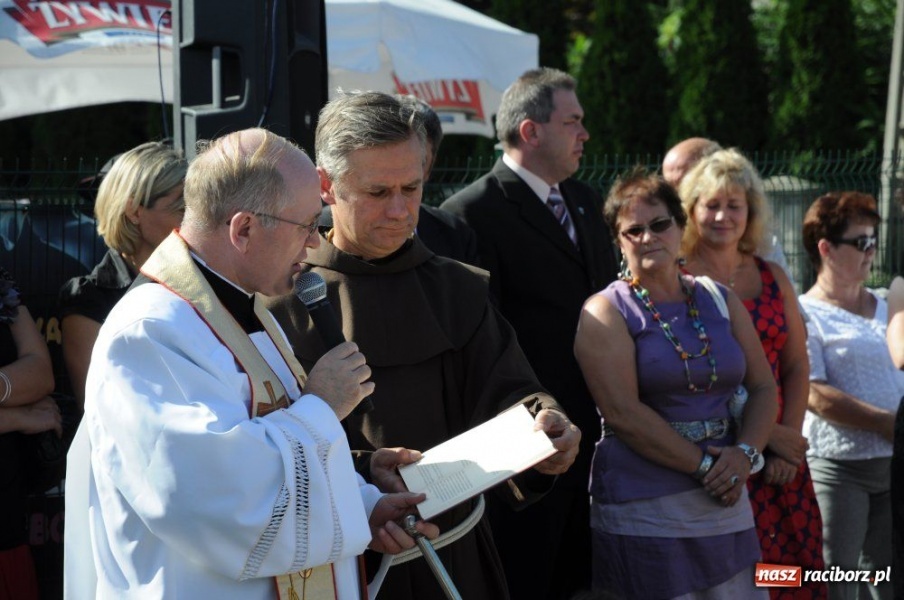 Zdjęcie w galerii na portalu naszraciborz.pl: Dobrodzieje mają teraz swoją aleję wiadomości z regionu