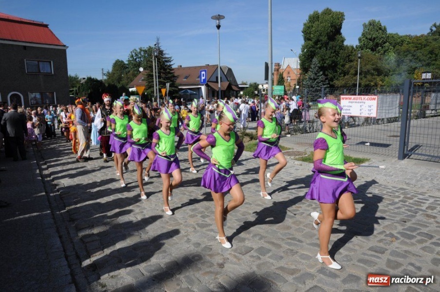 Zdjęcie w galerii na portalu naszraciborz.pl: Dobrodzieje mają teraz swoją aleję wiadomości z regionu