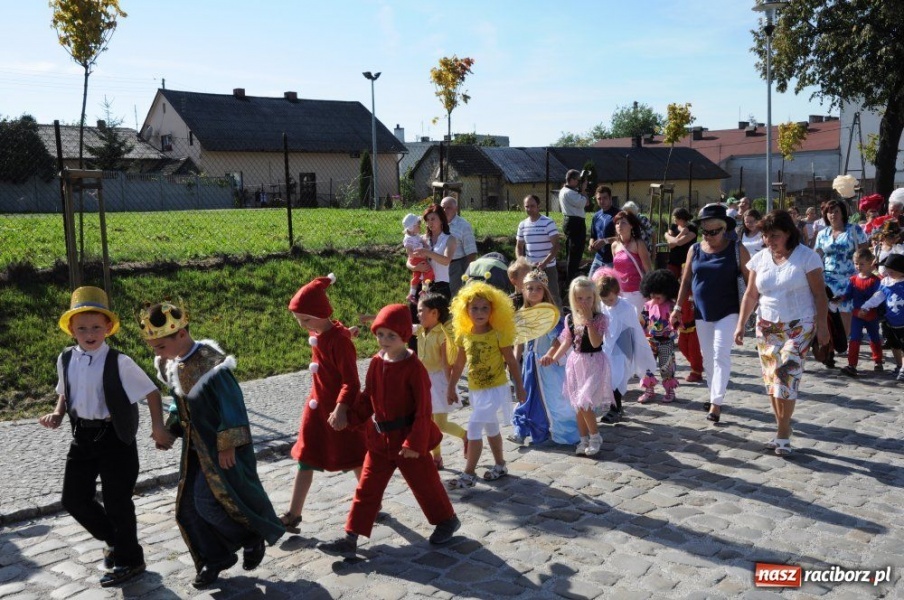 Zdjęcie w galerii na portalu naszraciborz.pl: Dobrodzieje mają teraz swoją aleję wiadomości z regionu