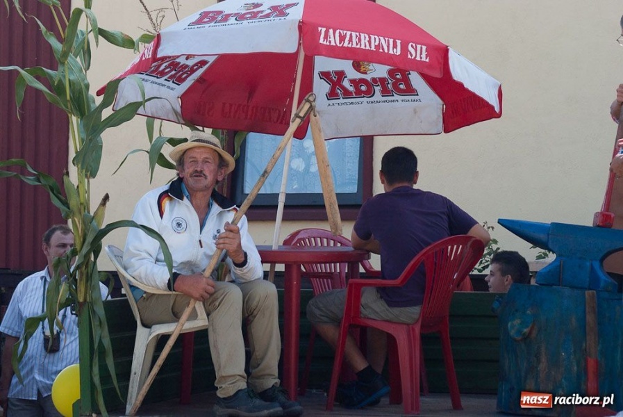 Zdjęcie w galerii na portalu naszraciborz.pl: Robota to głupota - dożynki w Studziennej wiadomości z regionu