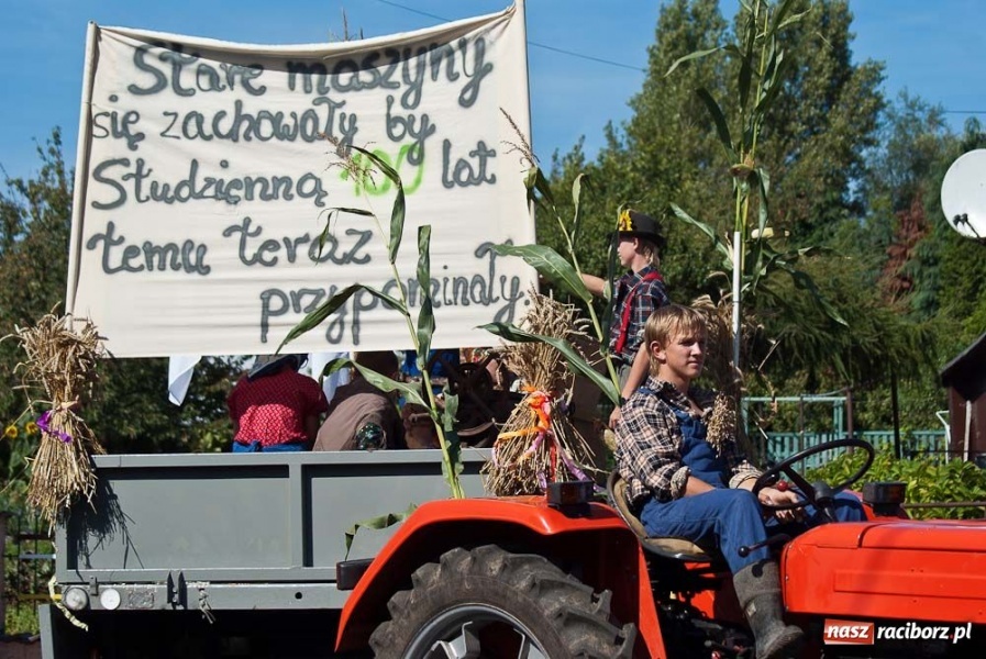 Zdjęcie w galerii na portalu naszraciborz.pl: Robota to głupota - dożynki w Studziennej wiadomości z regionu