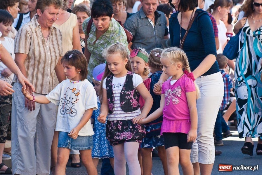 Zdjęcie w galerii na portalu naszraciborz.pl: Robota to głupota - dożynki w Studziennej wiadomości z regionu