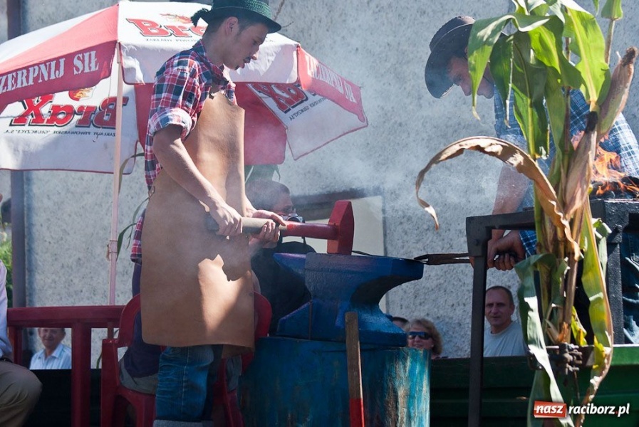 Zdjęcie w galerii na portalu naszraciborz.pl: Robota to głupota - dożynki w Studziennej wiadomości z regionu