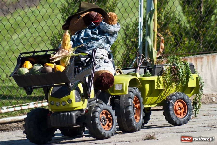 Zdjęcie w galerii na portalu naszraciborz.pl: Robota to głupota - dożynki w Studziennej wiadomości z regionu